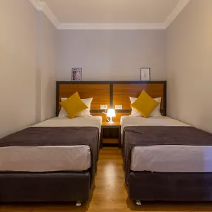 4* Hotel Business