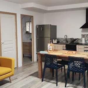  Hébergement de vacances Maison_du_sud_13140 France